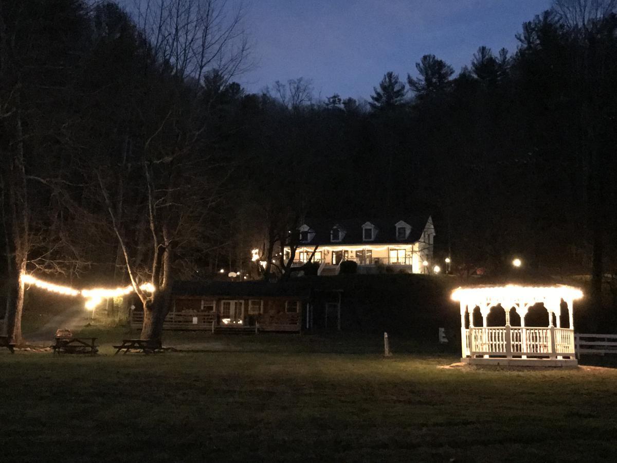 Valle Crucis Farm المظهر الخارجي الصورة